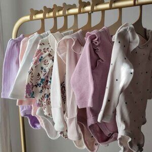 8pc Lot of Long Sleeve Bodysuits - Size 0-3months
